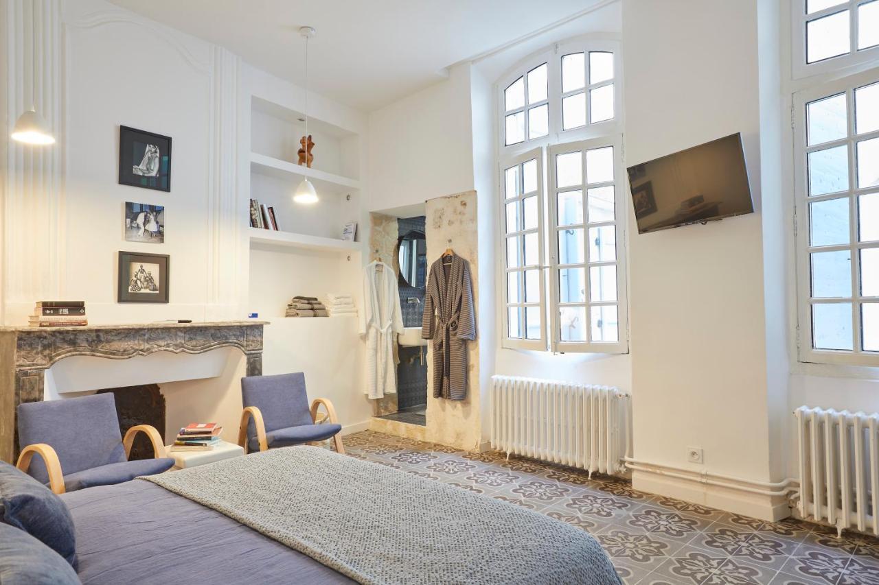Beautiful Art Lovers Apartment Безье Экстерьер фото