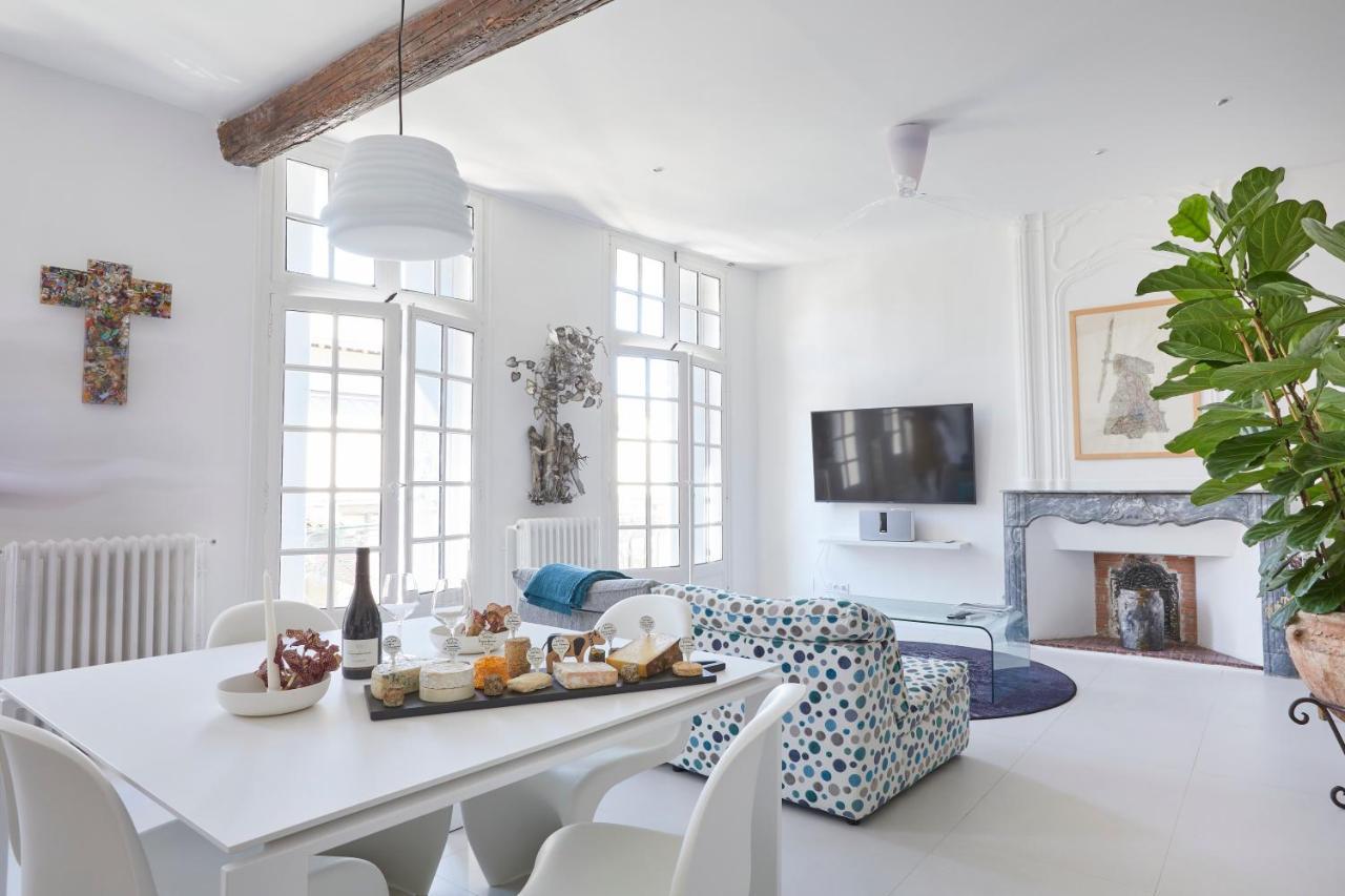 Beautiful Art Lovers Apartment Безье Экстерьер фото